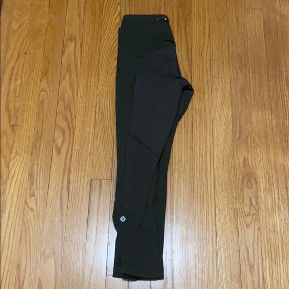 Like New - Picture 2 of 3